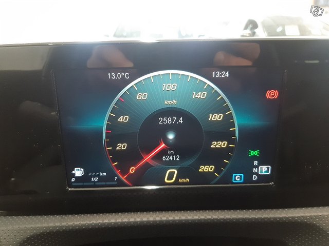 Mercedes-Benz A 8