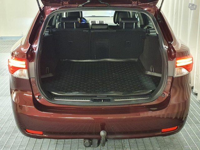 Toyota Avensis 9