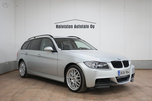 BMW 335, kuva 1