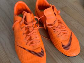 Nike nappikset, Jalkapallo, Urheilu ja ulkoilu, Joensuu, Tori.fi Nike nappikset, Jalkapallo, Urheilu ja ulkoilu, Joensuu, Tori.fi