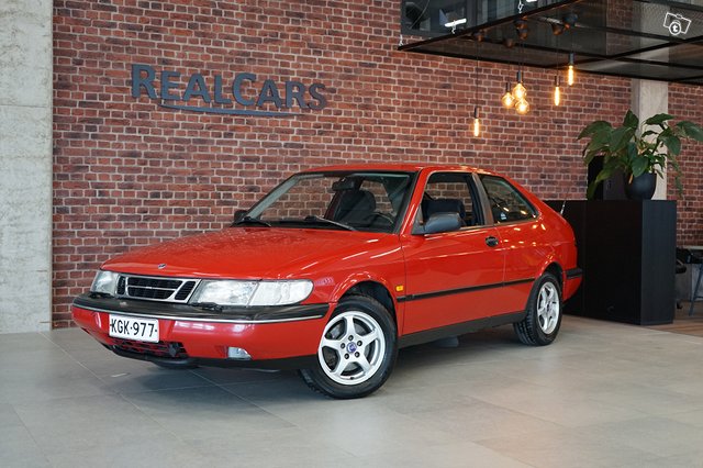 Saab 900
