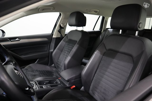 Volkswagen Passat 9