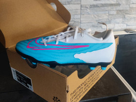 Nike jalkapallo kengät, Jalkapallo, Urheilu ja ulkoilu, Mikkeli, Tori.fi Nike jalkapallo kengät, Jalkapallo, Urheilu ja ulkoilu, Mikkeli, Tori.fi