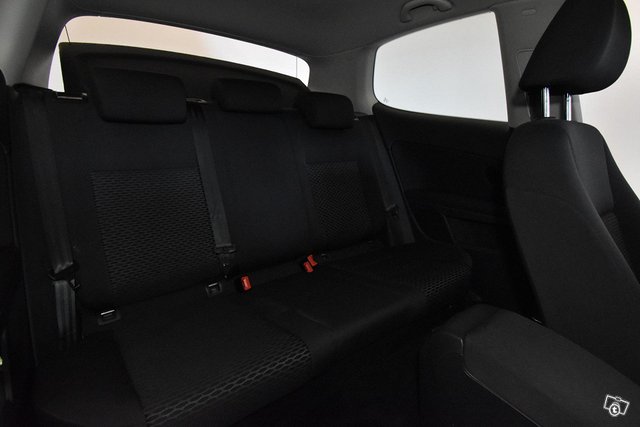 Volkswagen Golf 15
