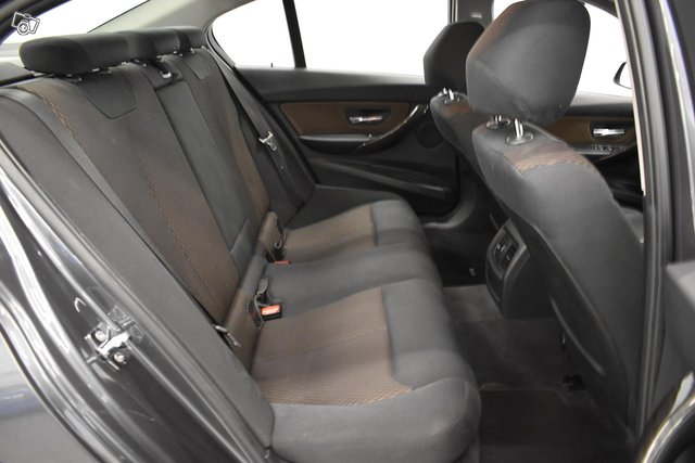 BMW 320 15