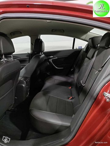 Opel Insignia 9