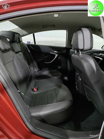 Opel Insignia 11