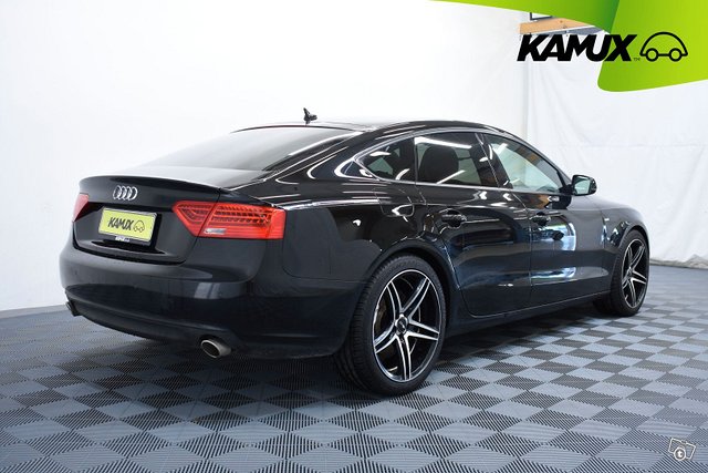 Audi A5 4