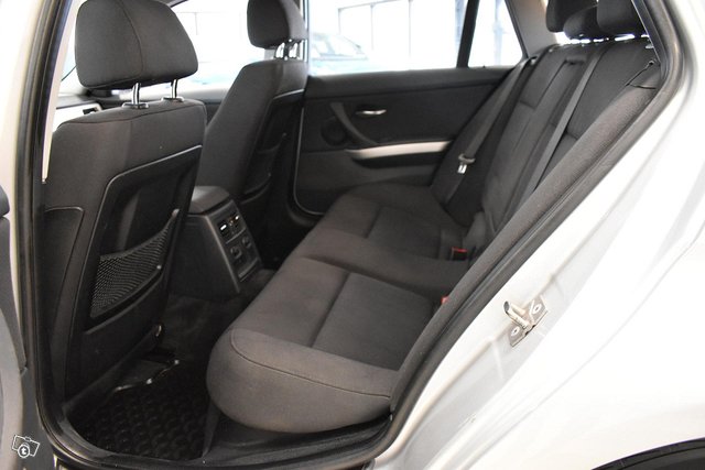 BMW 318 12