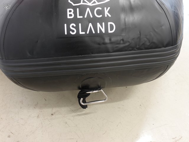 Black Island 290 5