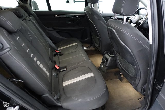BMW 220 10