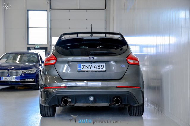 Ford Focus 8