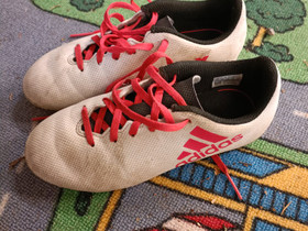 Adidas nappikset 33, Jalkapallo, Urheilu ja ulkoilu, Hausjärvi, Tori.fi Adidas nappikset 33, Jalkapallo, Urheilu ja ulkoilu, Hausjärvi, Tori.fi