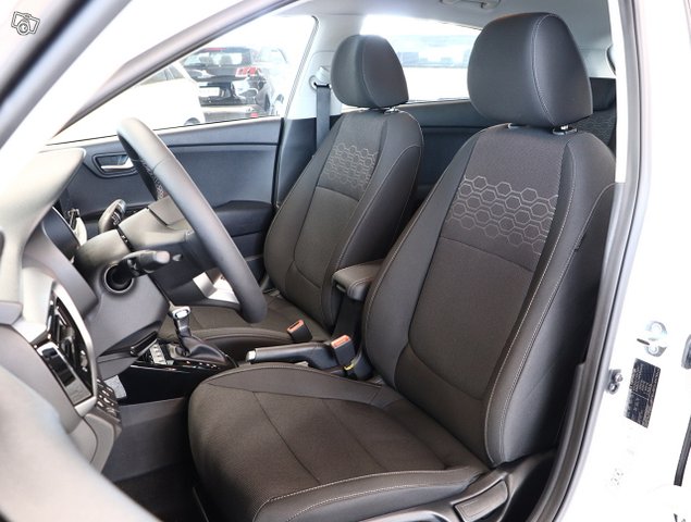 KIA Rio 7