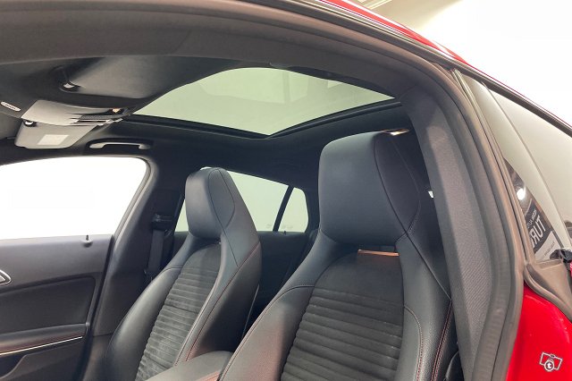 MERCEDES-BENZ CLA 16
