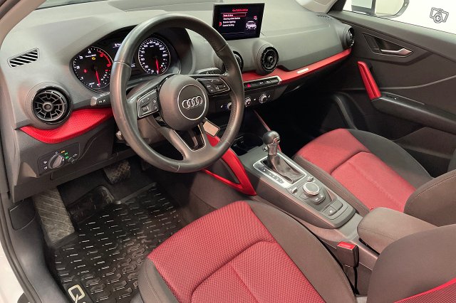 AUDI Q2 9
