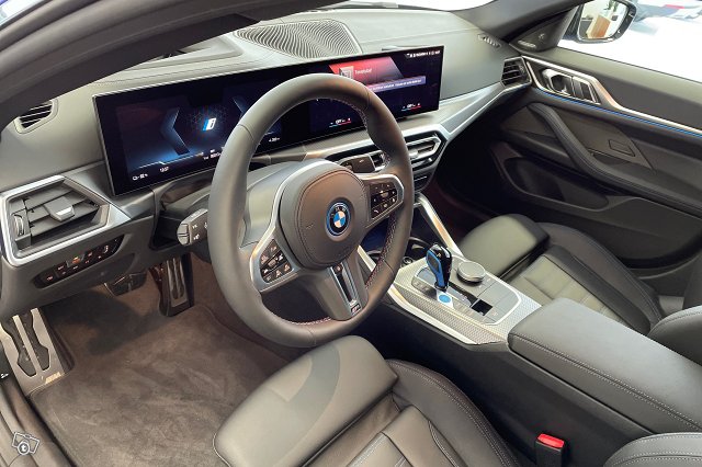 BMW I4 7