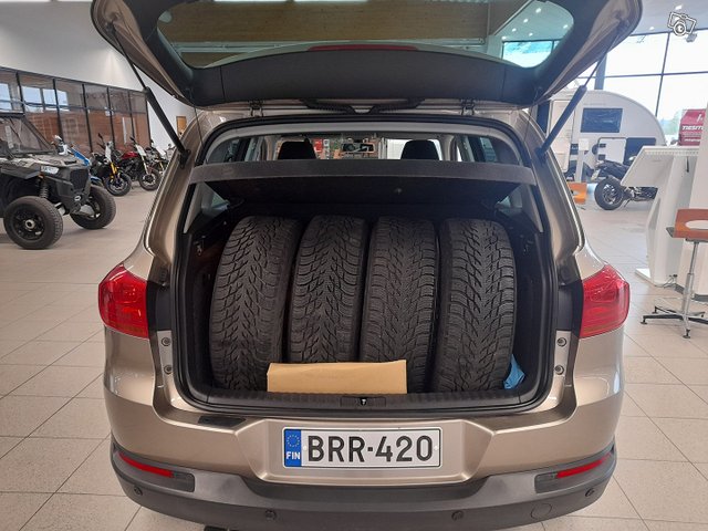 Volkswagen Tiguan 6