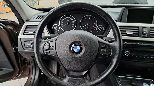 BMW 320 16