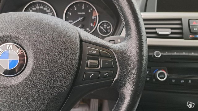 BMW 320 18