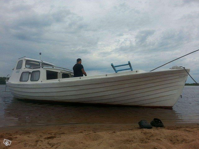 Puu/lasikuitu vene, kuva 1