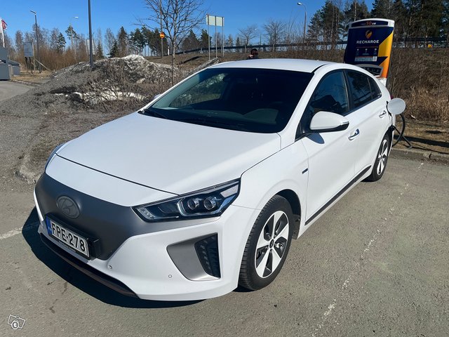 Hyundai Ioniq