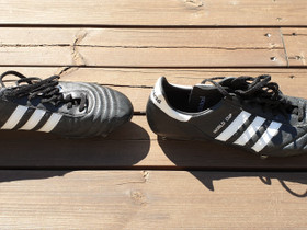 Adidas World Cup nappikset, koko 46 2/3, Jalkapallo, Urheilu ja ulkoilu, Janakkala, Tori.fi Adidas World Cup nappikset, koko 46 2/3, Jalkapallo, Urheilu ja ulkoilu, Janakkala, Tori.fi