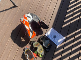 Crossikypärä, Ajoasut, kengät ja kypärät, Mototarvikkeet ja varaosat, Mustasaari, Tori.fi Crossikypärä, Ajoasut, kengät ja kypärät, Mototarvikkeet ja varaosat, Mustasaari, Tori.fi