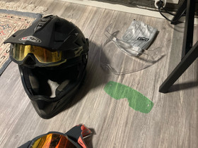 Mopokypärä, Ajoasut, kengät ja kypärät, Mototarvikkeet ja varaosat, Mustasaari, Tori.fi Mopokypärä, Ajoasut, kengät ja kypärät, Mototarvikkeet ja varaosat, Mustasaari, Tori.fi