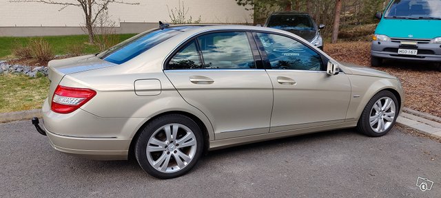 Mercedes-Benz C-sarja 6