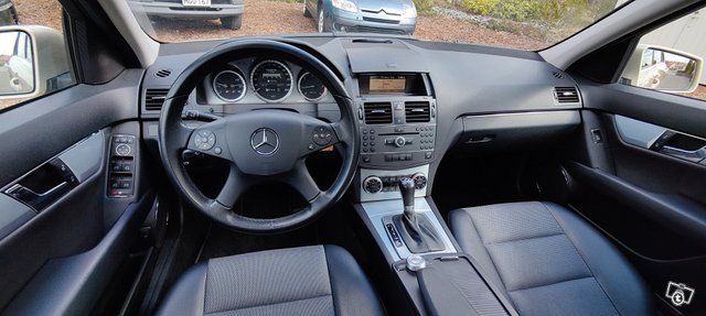Mercedes-Benz C-sarja 10