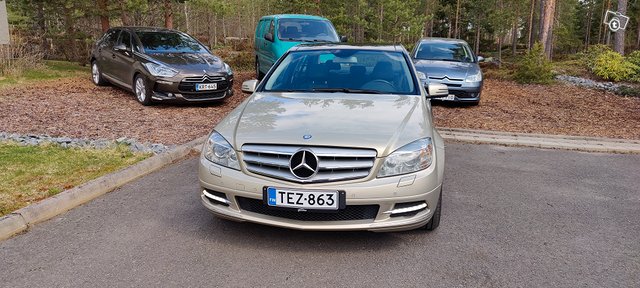 Mercedes-Benz C-sarja 19