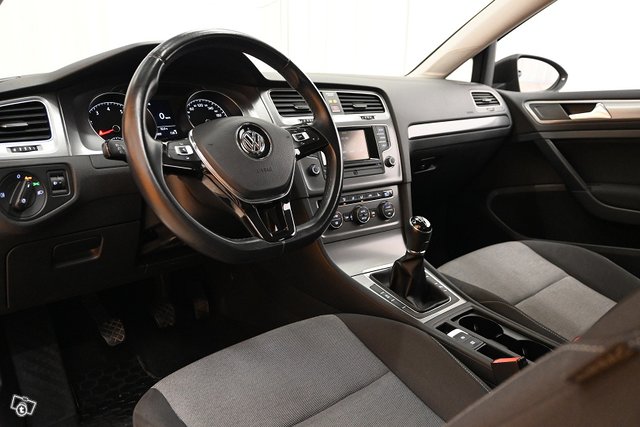 Volkswagen Golf 13