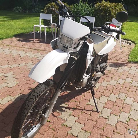 Yamaha dt 125 r/re, kuva 1