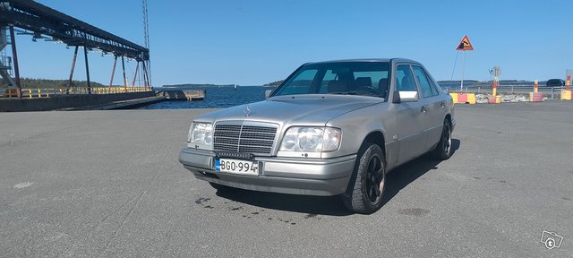 Mercedes-Benz E-sarja, kuva 1