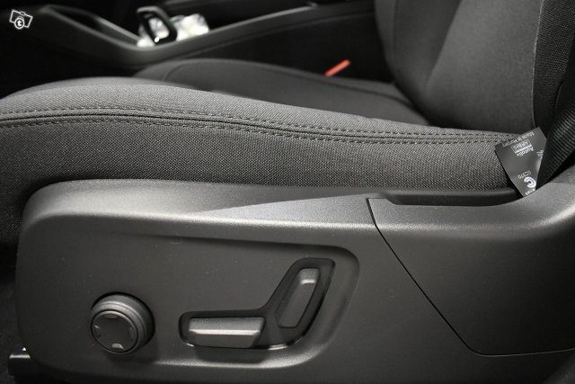 Volvo C40 23