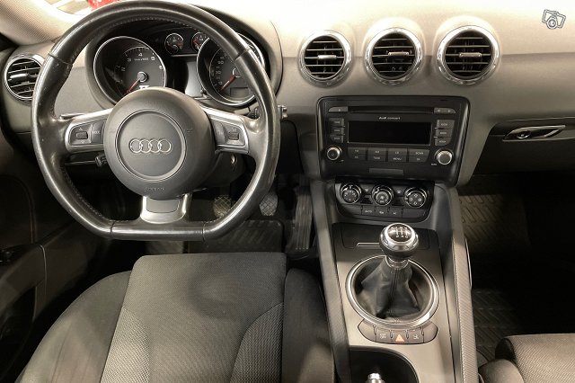 Audi TT 8