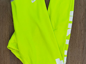 Nike treenitrikoot, Juoksu ja lenkkeily, Urheilu ja ulkoilu, Lappeenranta, Tori.fi Nike treenitrikoot, Juoksu ja lenkkeily, Urheilu ja ulkoilu, Lappeenranta, Tori.fi