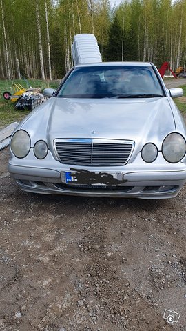 Mercedes-Benz E 200, kuva 1