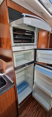 Hymer asuntovaunu 7