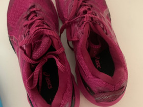 Asics juoksukengät koko 43, Juoksu ja lenkkeily, Urheilu ja ulkoilu, Vaasa, Tori.fi Asics juoksukengät koko 43, Juoksu ja lenkkeily, Urheilu ja ulkoilu, Vaasa, Tori.fi