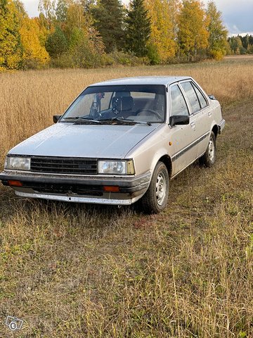 Nissan Sunny, kuva 1