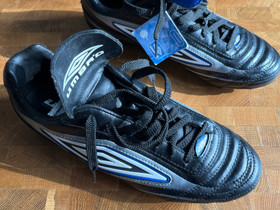Umbro jalkapallokengät, Jalkapallo, Urheilu ja ulkoilu, Hämeenlinna, Tori.fi Umbro jalkapallokengät, Jalkapallo, Urheilu ja ulkoilu, Hämeenlinna, Tori.fi