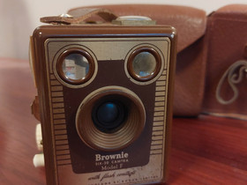 Brownie-kamera, Kamerat, Kamerat ja valokuvaus, Mikkeli, Tori.fi Brownie-kamera, Kamerat, Kamerat ja valokuvaus, Mikkeli, Tori.fi