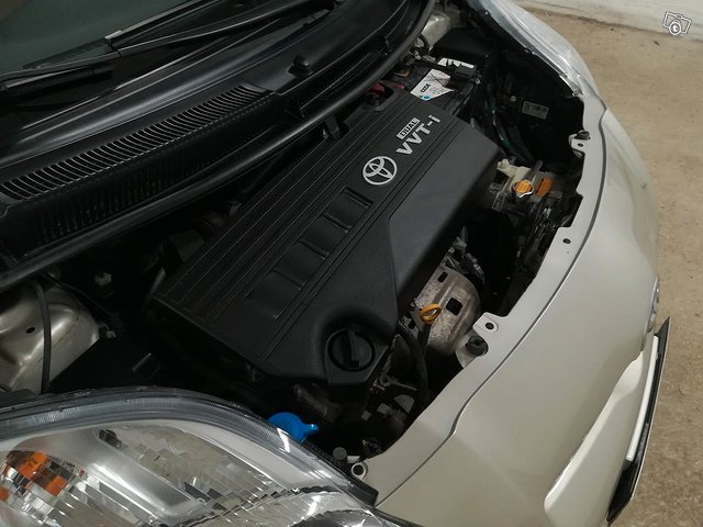 Toyota Yaris 11