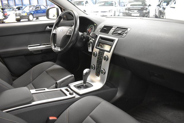 Volvo V50 14