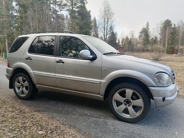 Mercedes-Benz ML 270, kuva 1