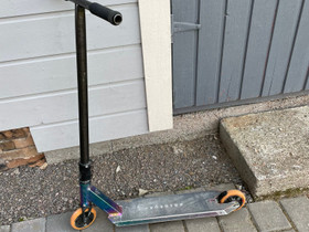 Urban Artt temppu skeitti, Rullaluistelu ja skeittaus, Urheilu ja ulkoilu, Kouvola, Tori.fi Urban Artt temppu skeitti, Rullaluistelu ja skeittaus, Urheilu ja ulkoilu, Kouvola, Tori.fi