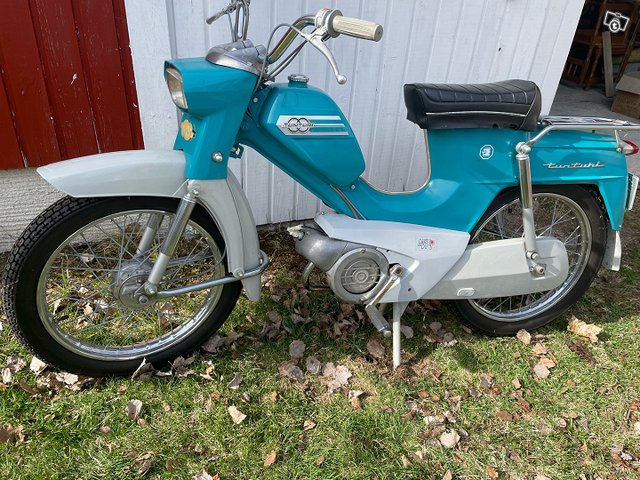 Museorekisterissä oleva pappamopo vm.1972, kuva 1