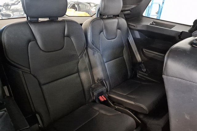 Volvo XC90 24